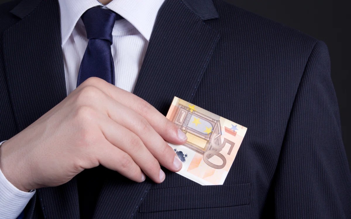 AML Challenge For Staying Ahead of Germany's Compliance Curve